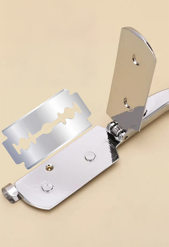 Qualis U6 Mekanizmalı Ustura + 5 Adet Platinum Yaprak Jilet Qualis U6 Mekanizmalı Ustura + 5 Adet Platinum Yaprak Jilet